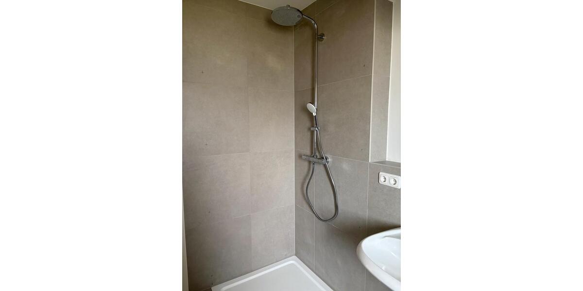 Dachgeschoßwohnung Duisburg Huckingen - 1 Zimmer, 69 m&sup2;, 980&euro; | Angebot:25995549