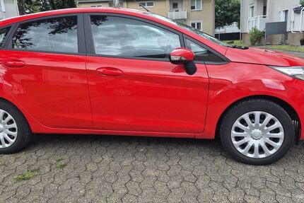 Ford Fiesta 59.980 km 7.400 &euro; Mülheim 45475