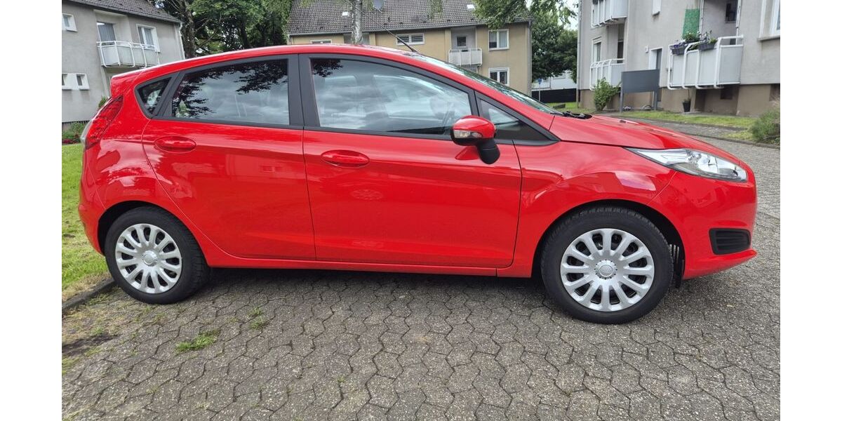 Ford Fiesta 59.980 km 7.400 &euro; Mülheim 45475