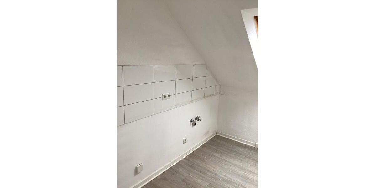 Dachgeschoßwohnung Essen Stadtbezirk IV - 3 Zimmer, 52 m&sup2;, 523&euro; | Angebot:22955580