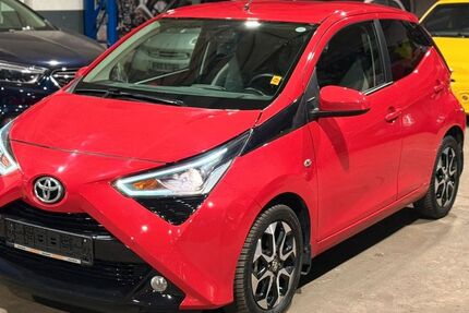 Toyota Aygo (X) 14.800 km 14.290 &euro; Wuppertal 42349