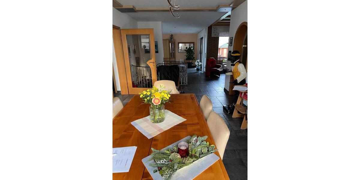 Bungalow Duisburg Essenberg - 5 Zimmer, 268 m&sup2;, 550.000&euro; | Angebot:25236957