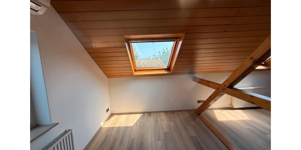 Dachgeschoßwohnung Düsseldorf Flingern Süd - 1 Zimmer, 53 m&sup2;, 770&euro; | Angebot:27540799