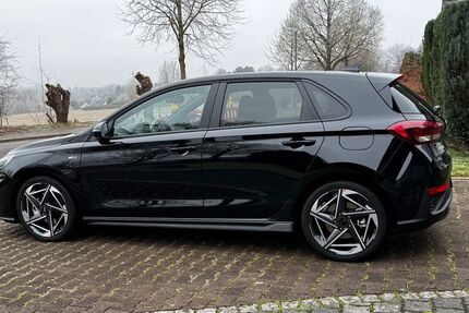 Hyundai i30 2.900 km 25.500 &euro; ESSEN 45359