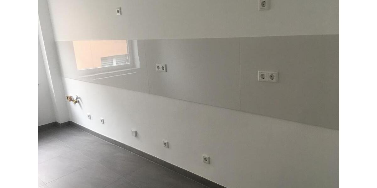 Etagenwohnung Wuppertal Gemarkung Elberfeld - 2 Zimmer, 65 m&sup2;, 685&euro; | Angebot:25725474