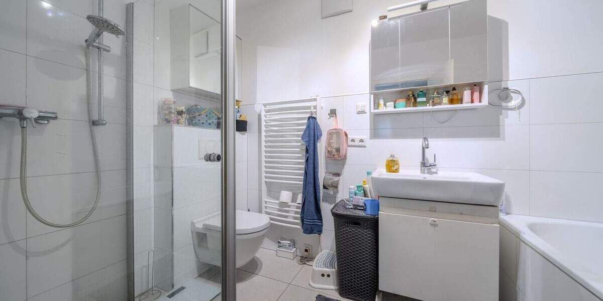 Etagenwohnung Düsseldorf Lohausen - 4 Zimmer, 100 m&sup2;, 549.000&euro; | Angebot:25680480