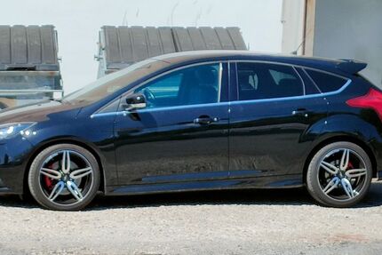 Ford Focus 109.000 km 10.999 &euro; Solingen 42651