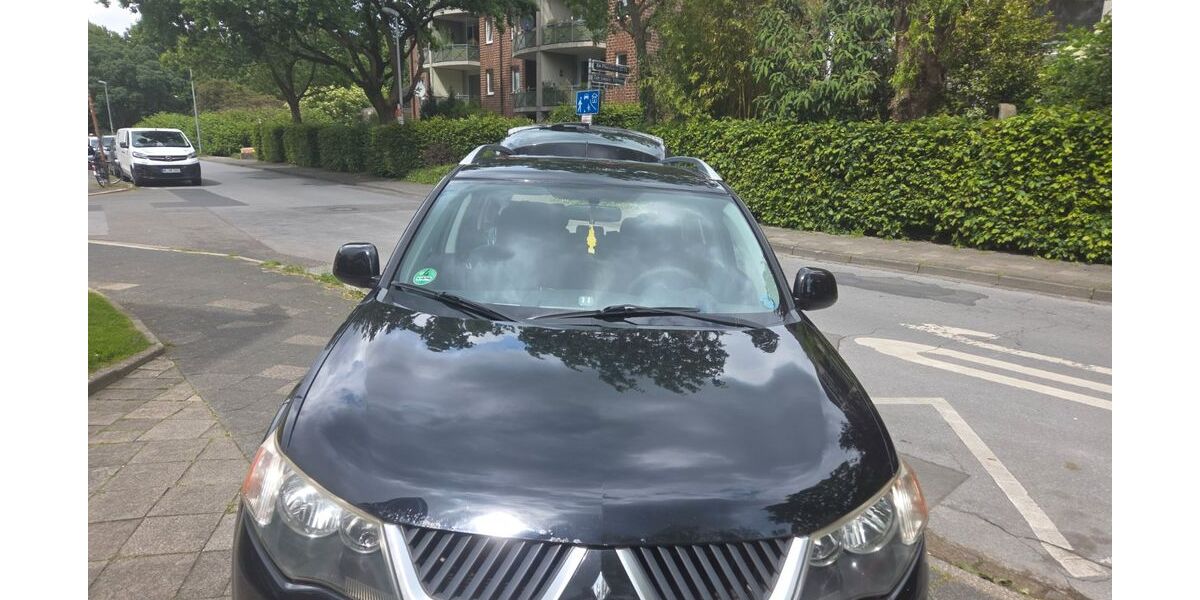 Mitsubishi Outlander 228.700 km 6.000 &euro; Düsseldorf 40229