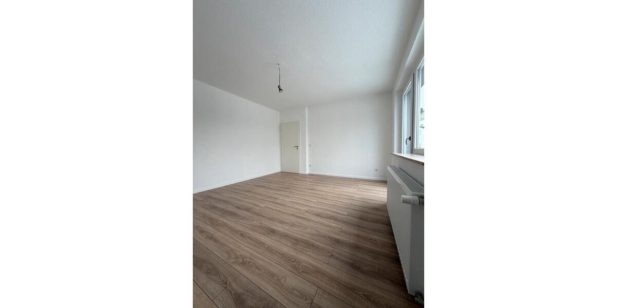 Etagenwohnung Duisburg Mittelmeiderich - 1 Zimmer, 50 m&sup2;, 650&euro; | Angebot:25986185
