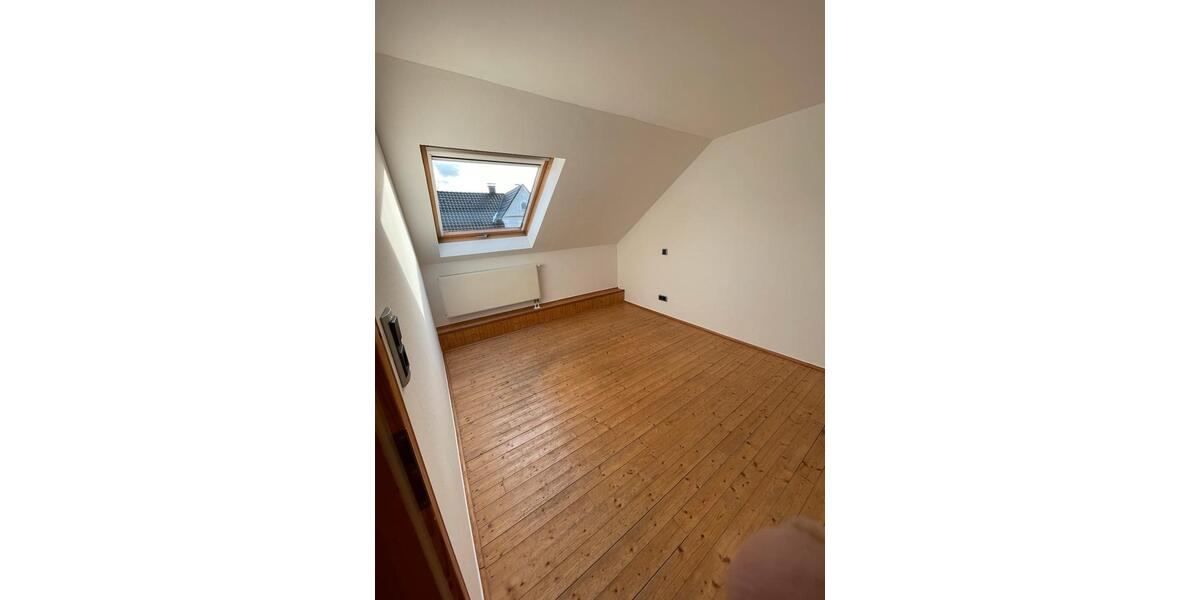 Dachgeschoßwohnung Radevormwald - 2 Zimmer, 62 m&sup2;, 520&euro; | Angebot:25640145