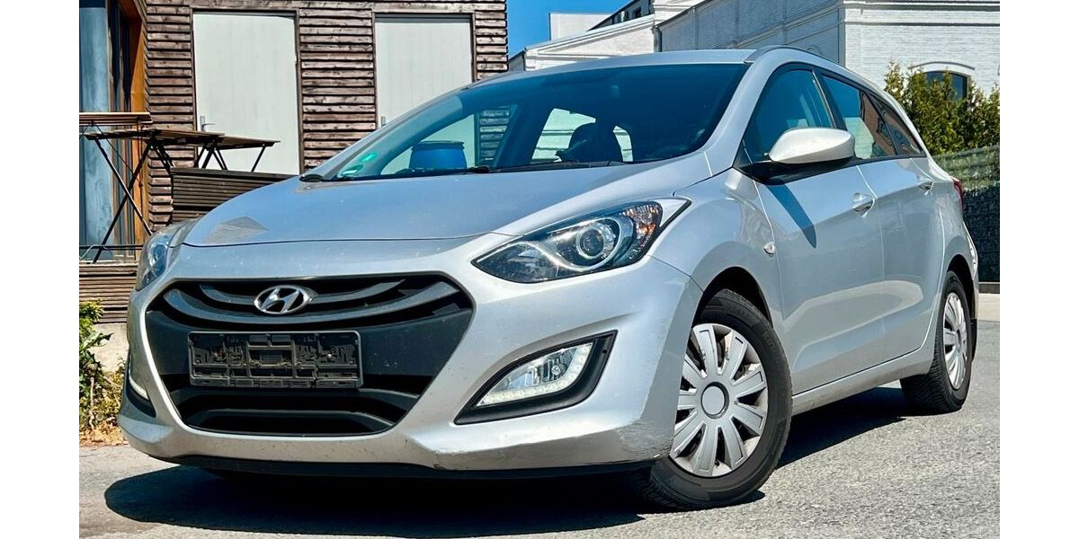 Hyundai i30 303.461 km 2.800 &euro; Gelsenkirchen 45884