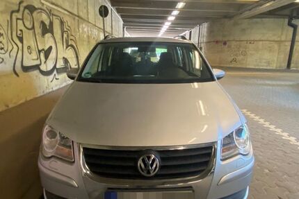 VW Touran 281.500 km 3.000 &euro; Bochum 44801