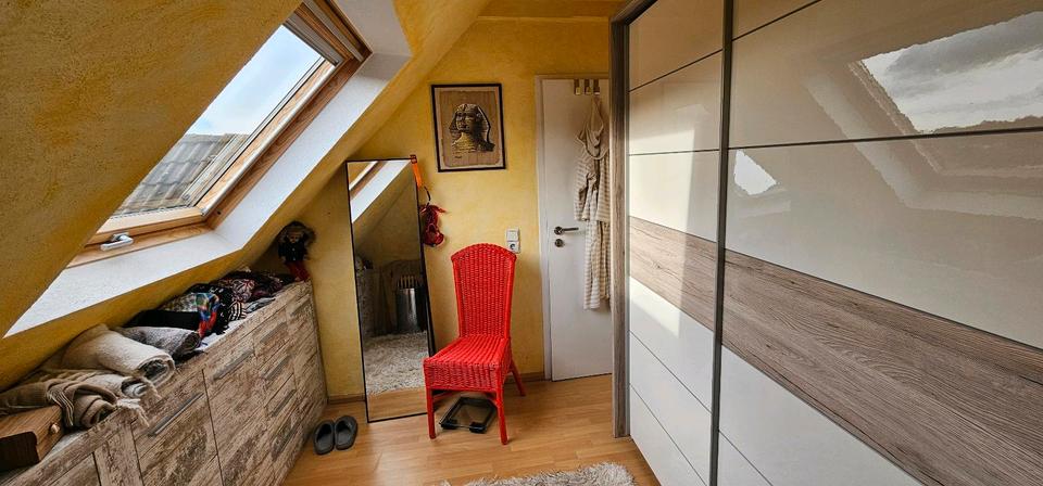 Dachgeschoßwohnung Remscheid Lüttringhausen - 3 Zimmer, 86 m&sup2;, 199.000&euro; | Angebot:24746271