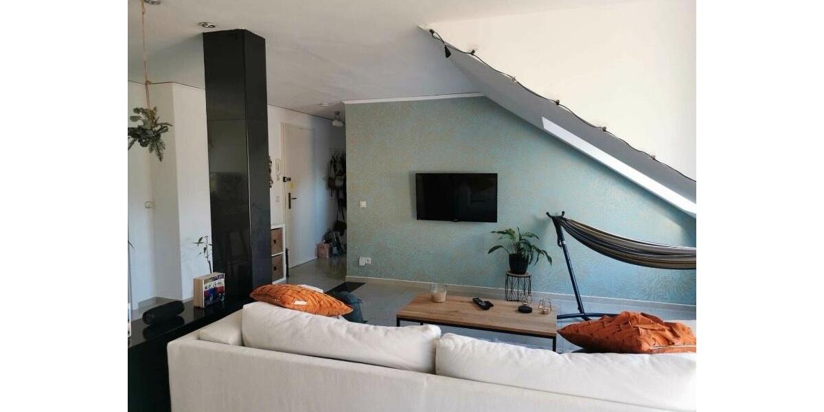 Dachgeschoßwohnung Oberhausen Alt-Oberhausen - 3 Zimmer, 79 m&sup2;, 1.200&euro; | Angebot:26007098