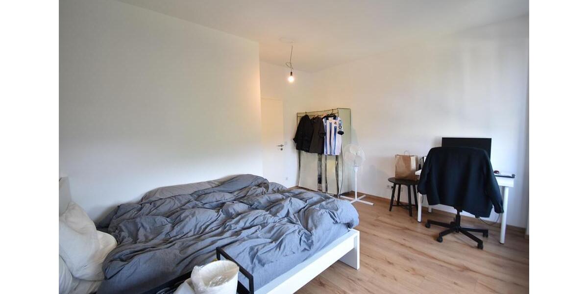 Etagenwohnung Düsseldorf Stadtbezirk 2 - 3 Zimmer, 106 m&sup2;, 1.700&euro; | Angebot:23457325