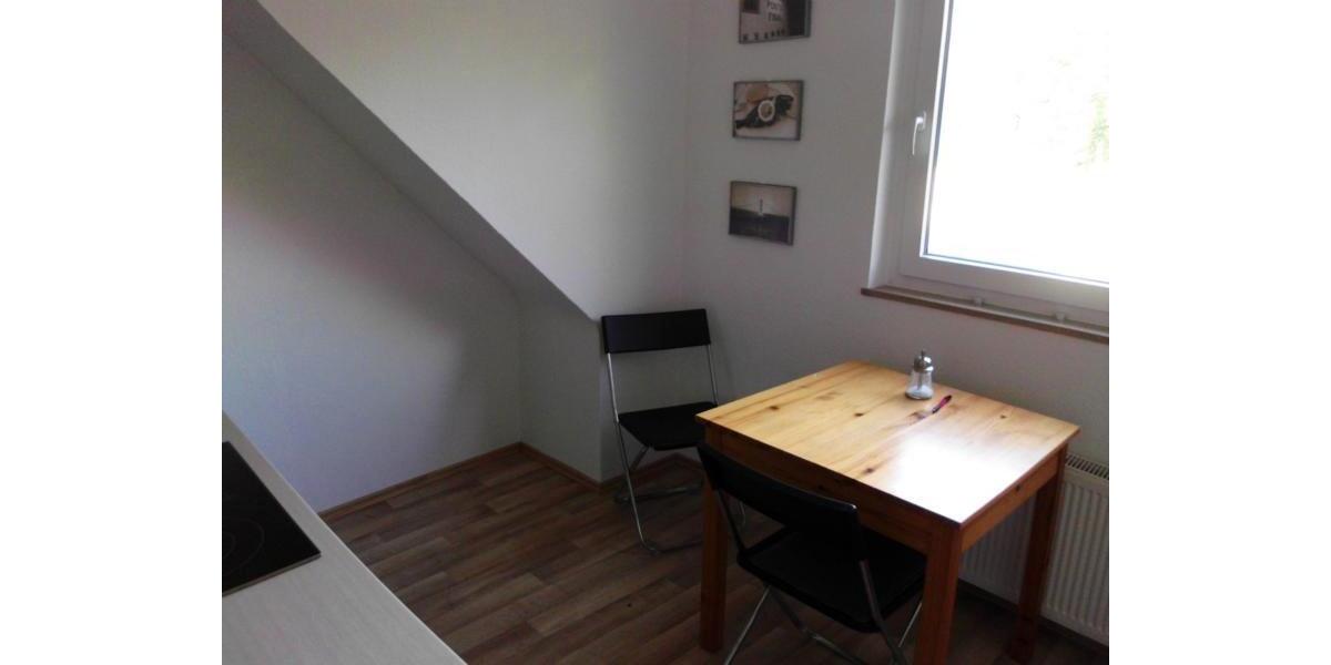 Dachgeschoßwohnung Wuppertal Eckbusch - 1 Zimmer, 32 m&sup2;, 360&euro; | Angebot:27544520