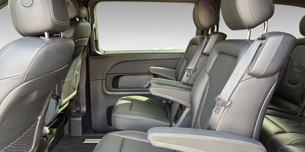 Mercedes-Benz V 300 d 4M lang AMG Leder Mbux StdHz AHK 19` 72.244 km 54.400 &euro; Wuppertal 42327