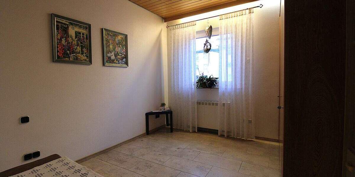 Mehrfamilienhaus, Wohnhaus Gladbeck Zweckel - 6 Zimmer, 150 m&sup2;, 385.000&euro; | Angebot:25775469