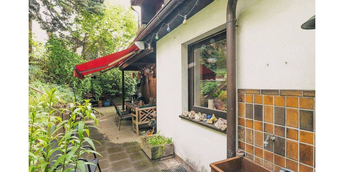 Einfamilienhaus Essen Bergerhausen - 8 Zimmer, 180 m&sup2;, 440.000&euro; | Angebot:26583846