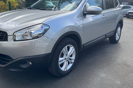 Nissan Qashqai+2 126.584 km 7.000 &euro; Gelsenkirchen 45888