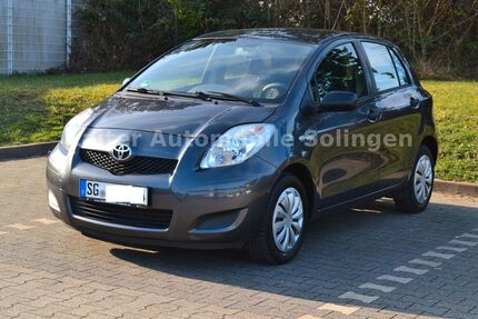 Toyota Yaris 170.000 km 2.490 &euro; Solingen 42659