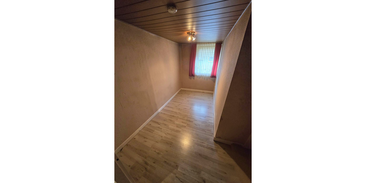 Etagenwohnung Essen Stadtbezirk V - 3 Zimmer, 50 m&sup2;, 450&euro; | Angebot:24826203