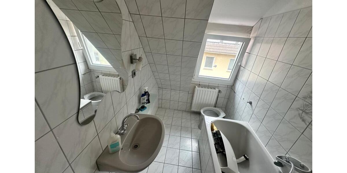 Dachgeschoßwohnung Remscheid - 3 Zimmer, 55 m&sup2;, 520&euro; | Angebot:27549180
