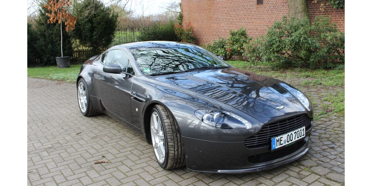 Aston Martin V8 Vantage 21.000 km 49.900 &euro; Langenfeld 40764