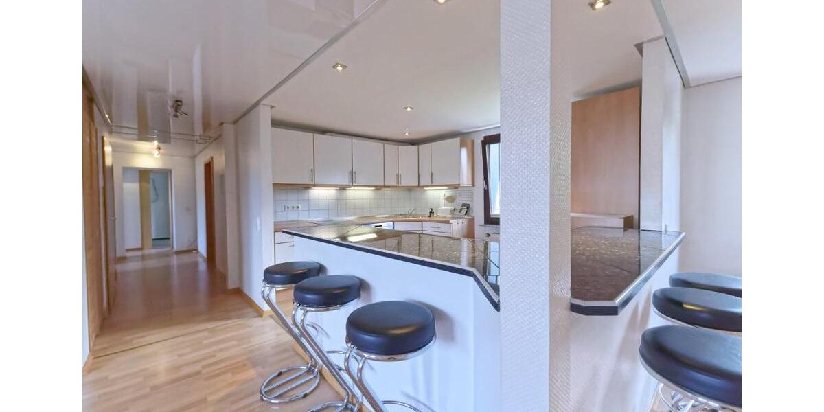 Dachgeschoßwohnung Oberhausen Biefang - 4 Zimmer, 97 m&sup2;, 217.000&euro; | Angebot:27224333