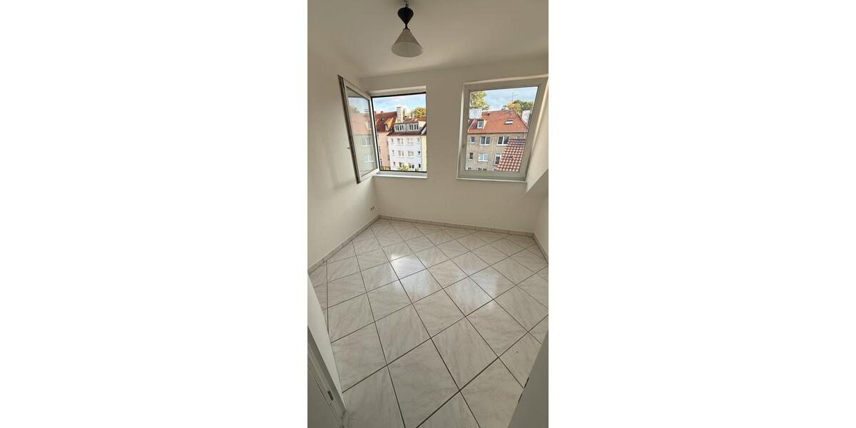 Dachgeschoßwohnung Mülheim an der Ruhr - 3 Zimmer, 78 m&sup2;, 900&euro; | Angebot:27539317