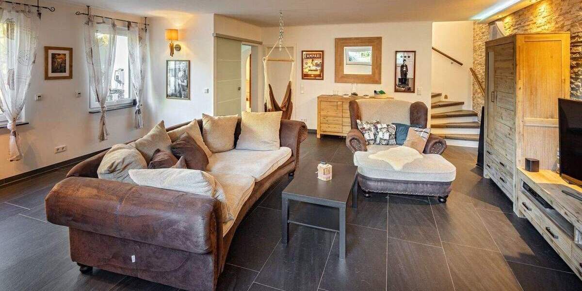 Einfamilienhaus Essen Burgaltendorf - 9 Zimmer, 256 m&sup2;, 870.000&euro; | Angebot:25744185