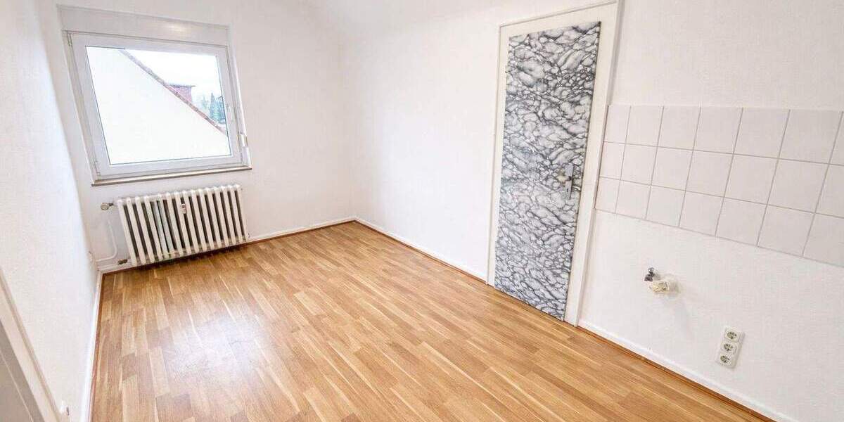Etagenwohnung Gelsenkirchen Scholven - 4 Zimmer, 124 m&sup2;, 94.900&euro; | Angebot:25769758