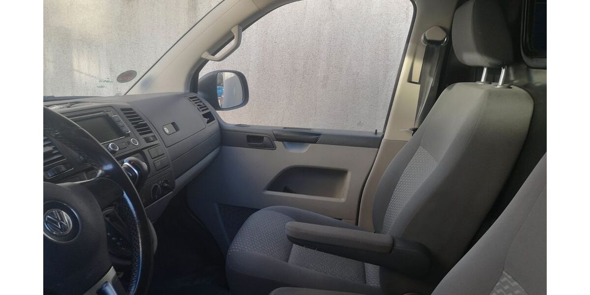 VW T5 Transporter 160.450 km 10.950 &euro; Düsseldorf 40627