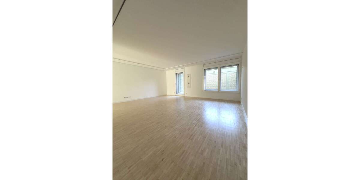 Etagenwohnung Düsseldorf Unterbilk - 3 Zimmer, 108 m&sup2;, 1.700&euro; | Angebot:27213970