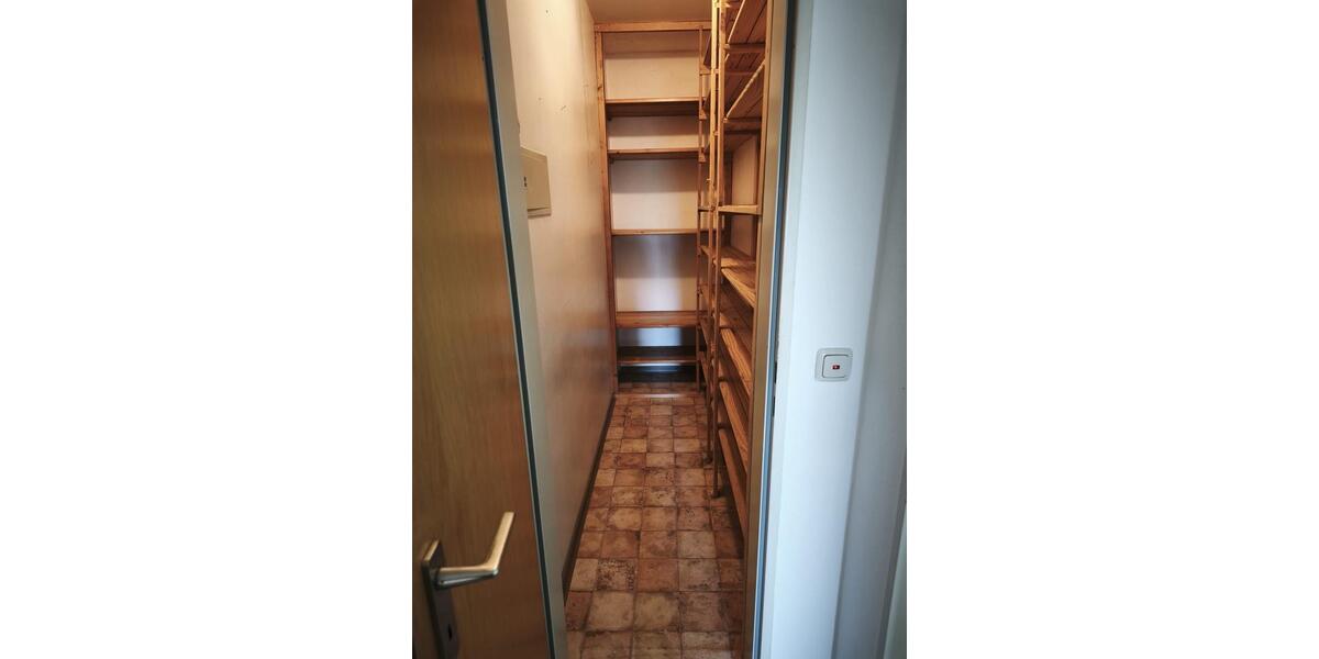 Etagenwohnung Duisburg Huckingen - 3 Zimmer, 92 m&sup2;, 1.050&euro; | Angebot:27586893