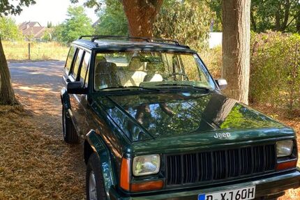Jeep Cherokee 110.000 km 18.900 &euro; Düsseldorf 40237