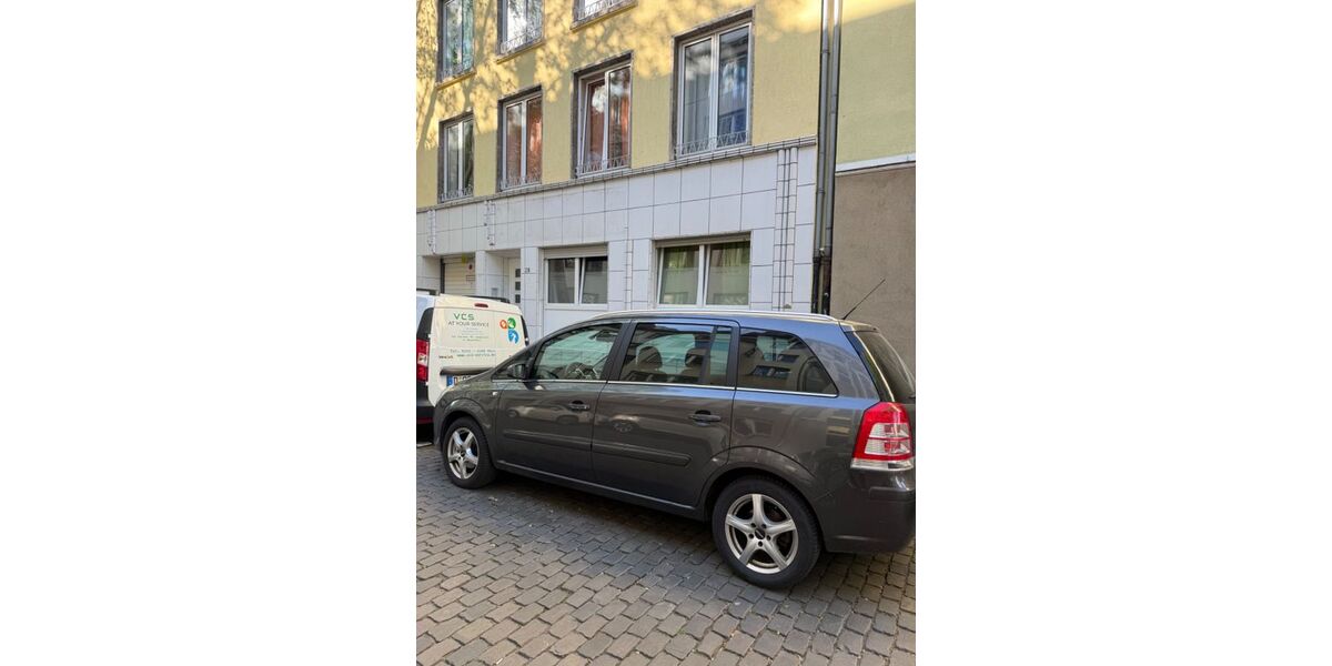 Opel Zafira 209.800 km 2.499 &euro; Düsseldorf 40237