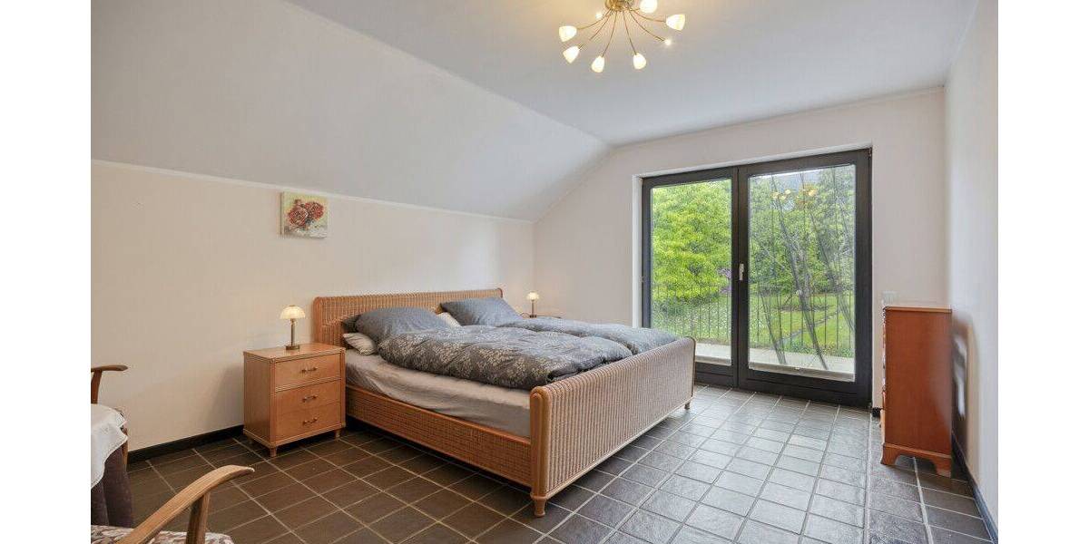 Großzügiges Einfamilienhaus mit einer Einheit für ein stilles Gewerbe - Einfamilienhaus Radevormwald Innenstadt | Angebot:26894787