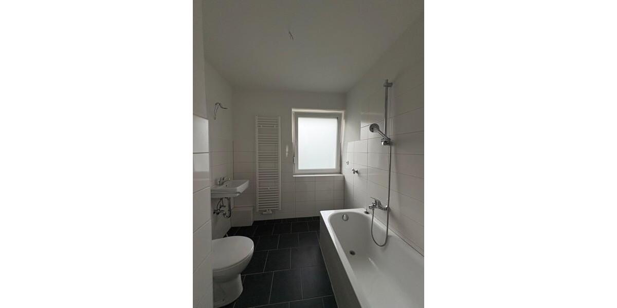 Dachgeschoßwohnung Essen Stadtbezirk V - 2.5 Zimmer, 56 m&sup2;, 559&euro; | Angebot:24268850