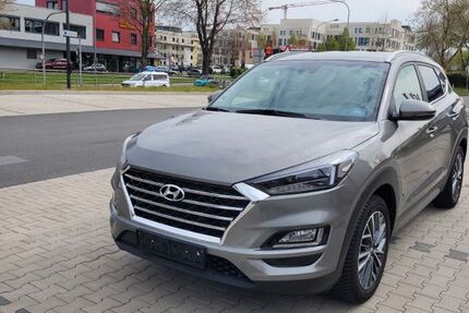 Hyundai TUCSON 110.000 km 17.500 &euro; ESSEN 45307