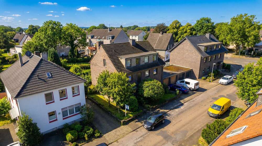 Einfamilienhaus Bottrop / Fuhlenbrock Fuhlenbrock - 11 Zimmer, 268 m&sup2;, 659.000&euro; | Angebot:25322346