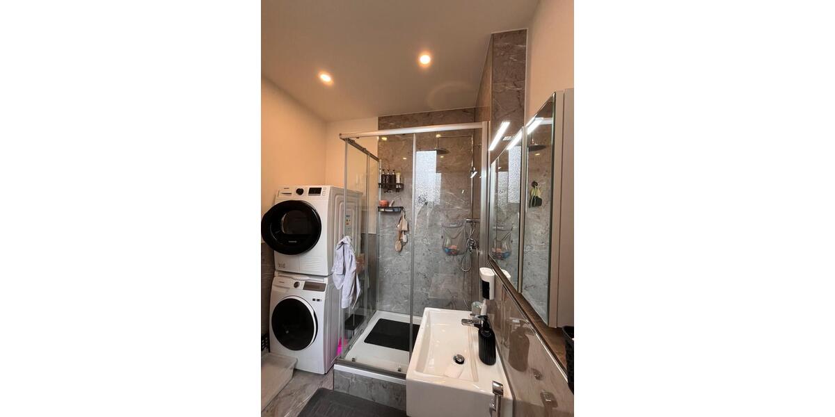 Etagenwohnung Duisburg Mittelmeiderich - 3 Zimmer, 90 m&sup2;, 175.000&euro; | Angebot:25585631