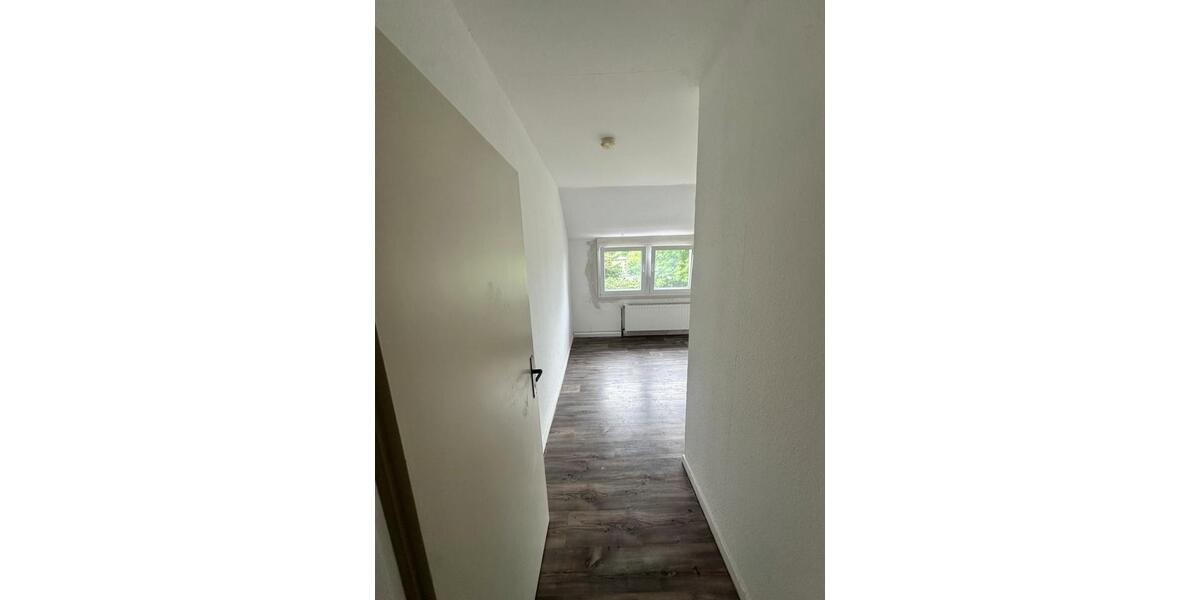Dachgeschoßwohnung Remscheid - 3 Zimmer, 55 m&sup2;, 520&euro; | Angebot:27549180