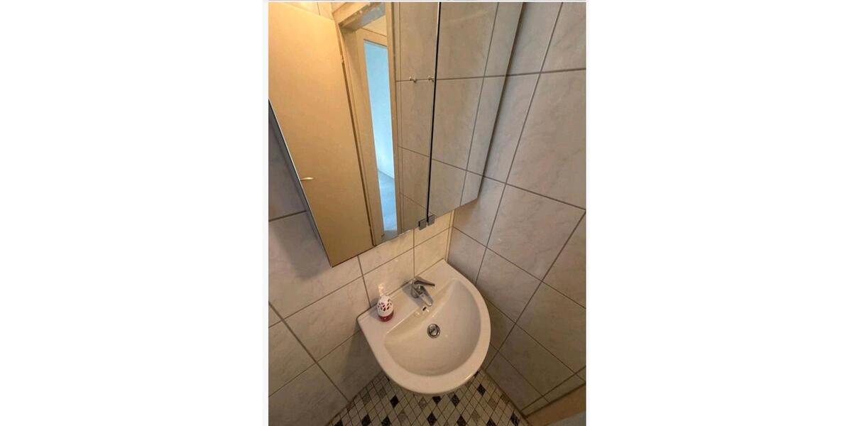 Etagenwohnung Bochum - 1 Zimmer, 12 m&sup2;, 350&euro; | Angebot:27566224