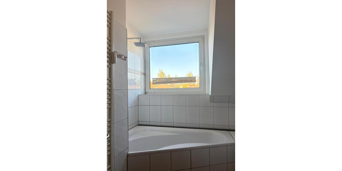 Dachgeschoßwohnung Gelsenkirchen Gelsenkirchen-Nord - 3 Zimmer, 58 m&sup2;, 450&euro; | Angebot:25978246