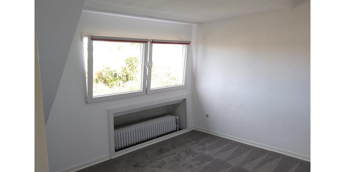 Dachgeschoßwohnung Neuss Augustinusviertel - 3 Zimmer, 47 m&sup2;, 530&euro; | Angebot:27577655