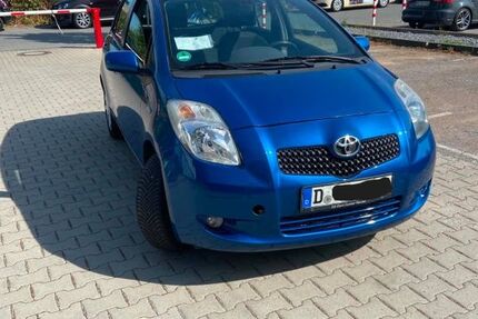 Toyota Yaris 100.723 km 5.150 &euro; Düsseldorf 40235