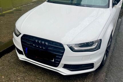 Audi A4 145.755 km 15.700 &euro; Düsseldorf 40472