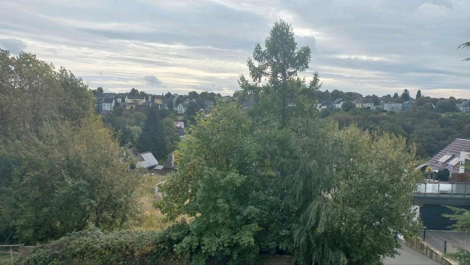 Dachgeschoßwohnung Solingen Höhscheid - 1 Zimmer, 36 m&sup2;, 425&euro; | Angebot:27543470