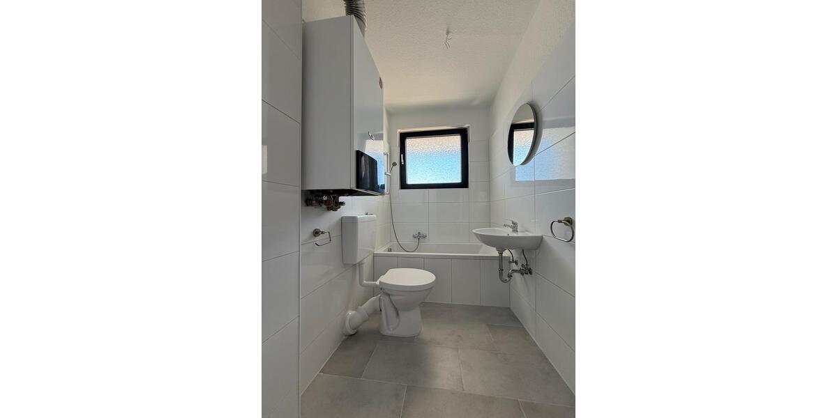 Etagenwohnung Duisburg Mittelmeiderich - 2 Zimmer, 72 m&sup2;, 880&euro; | Angebot:27565931